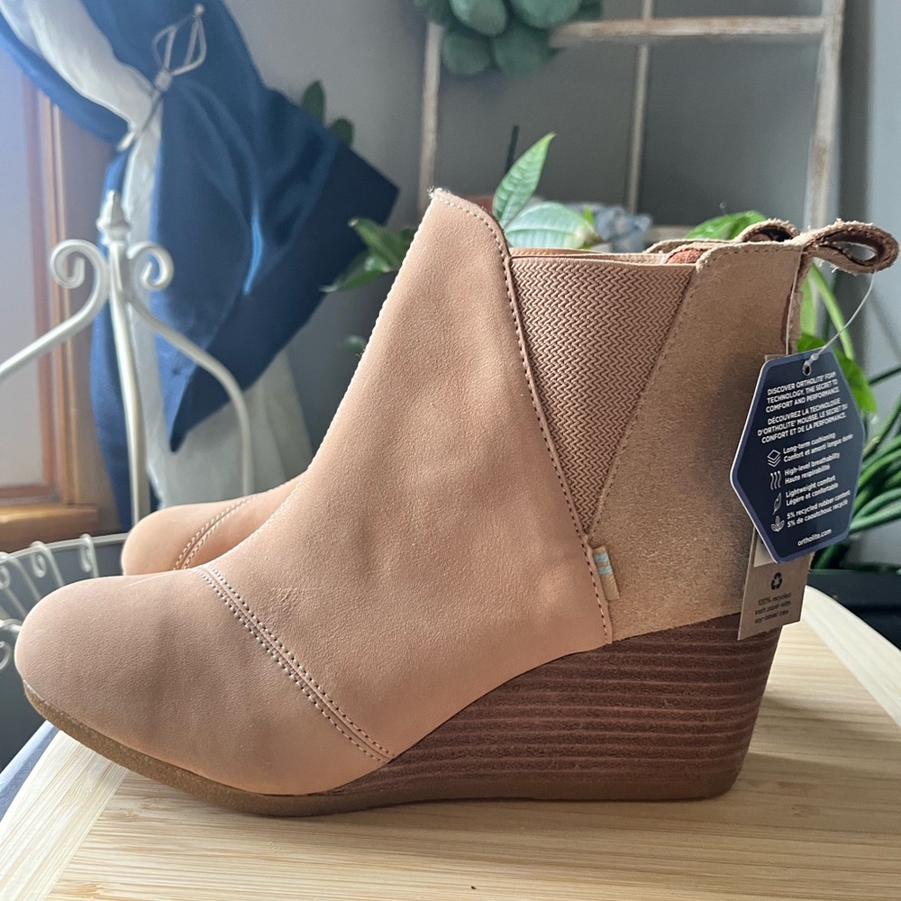 Toms Light Brown Ankle Booties - Picture 4 of 6